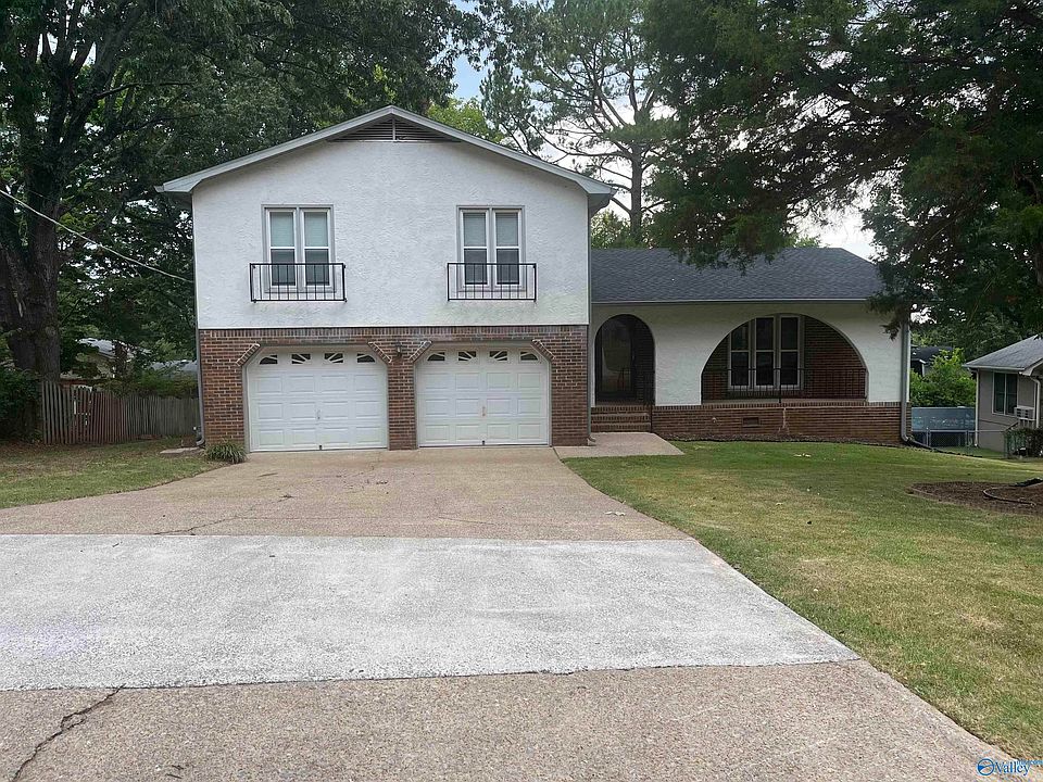 1st image of 11208 Mountaincrest Dr SE