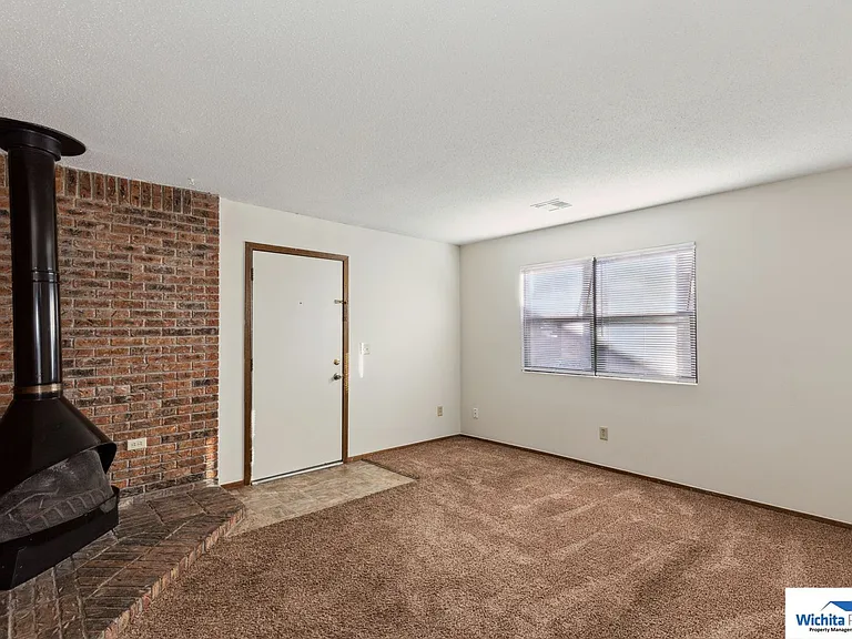 1713 N Arkansas Ave — Photo 3