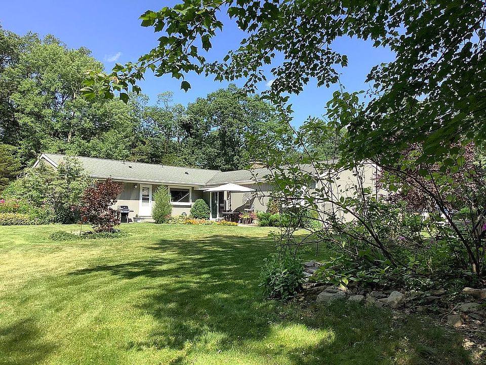 2nd image of 198 Berry Rd
