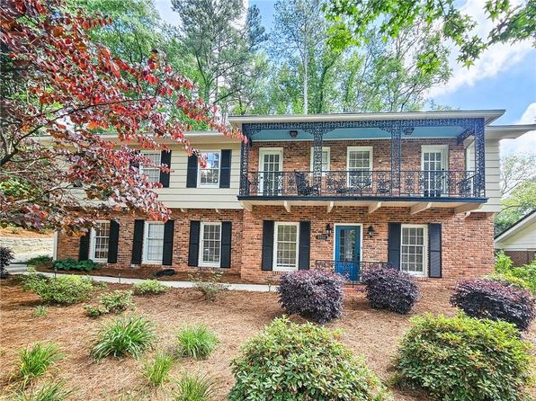 2151 Desmond Dr, Decatur, GA 30033