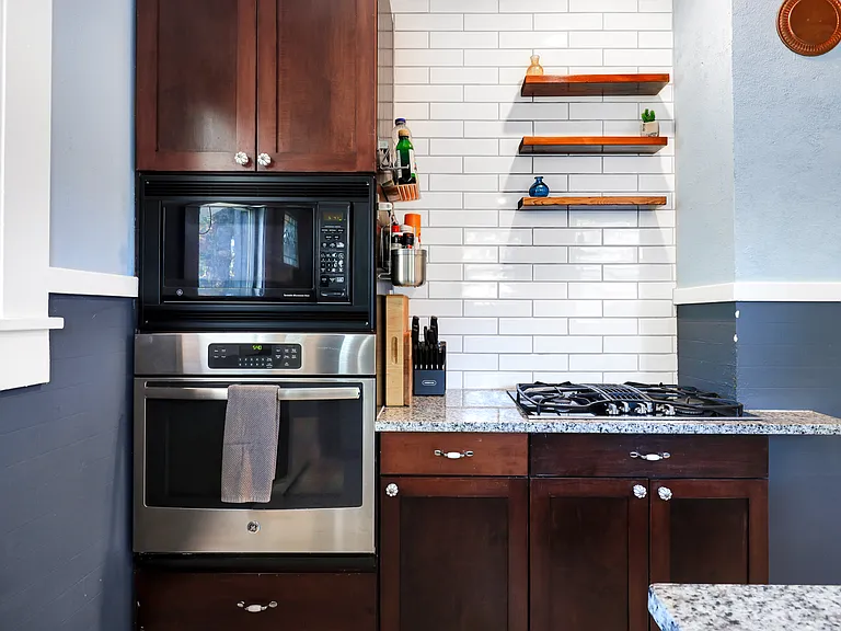 802 N Olive St — Photo 12