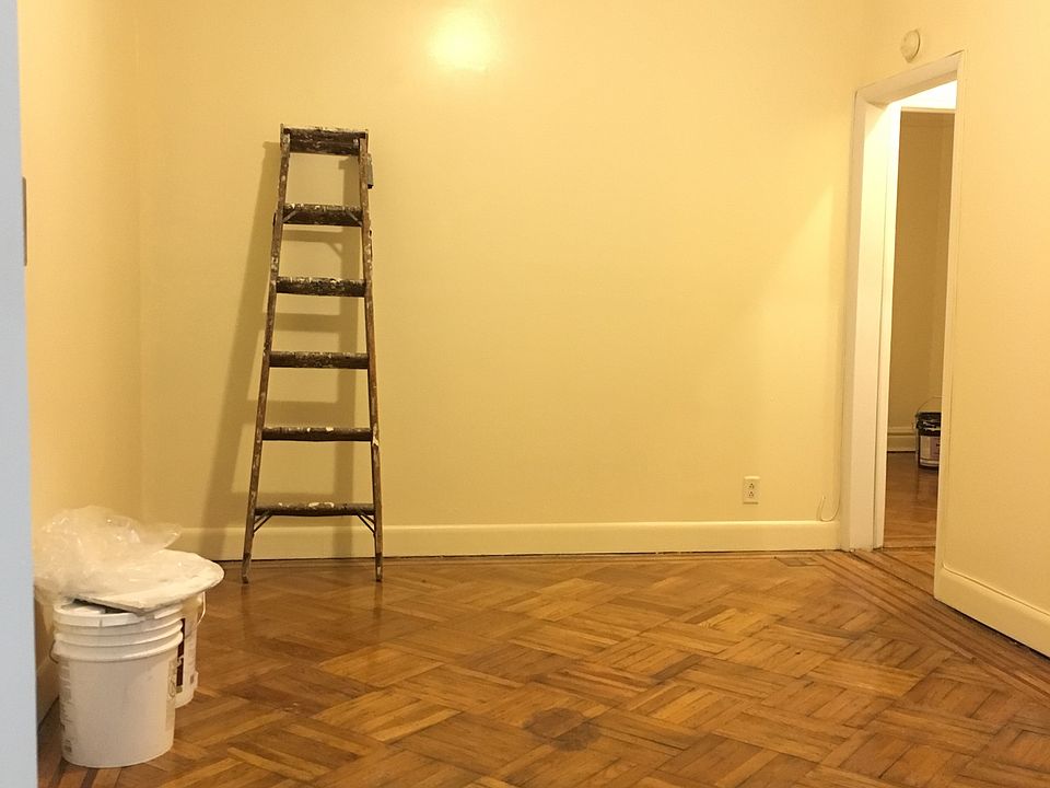 2nd image of 415 E 34th St