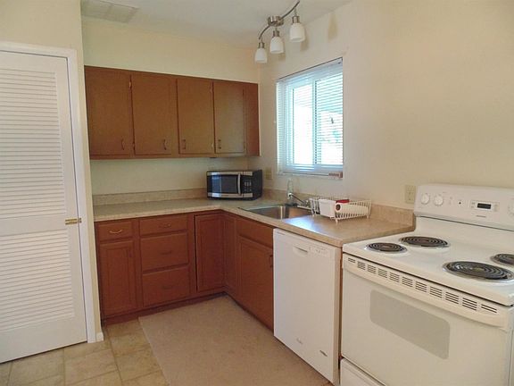 3rd image of 3740 Hermes Dr