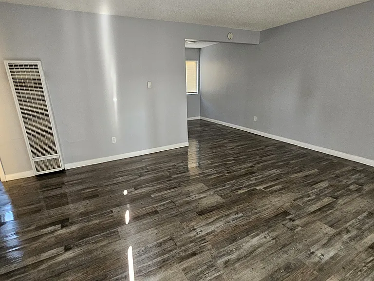 4724 Walnut Ave #B — Photo 7