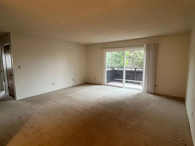 925 Madison St #2 — Photo 3