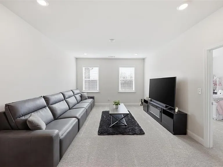 3939 Alderstone Dr — Photo 31