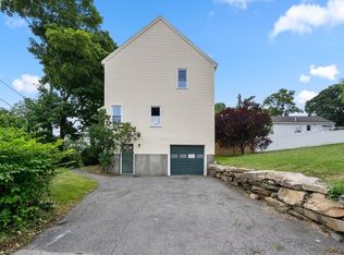 2 Edgeworth St, Worcester, MA 01605