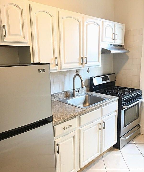 1st image of 3149 29th St APT C2