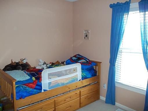 4th image of 105 Henrys Ln