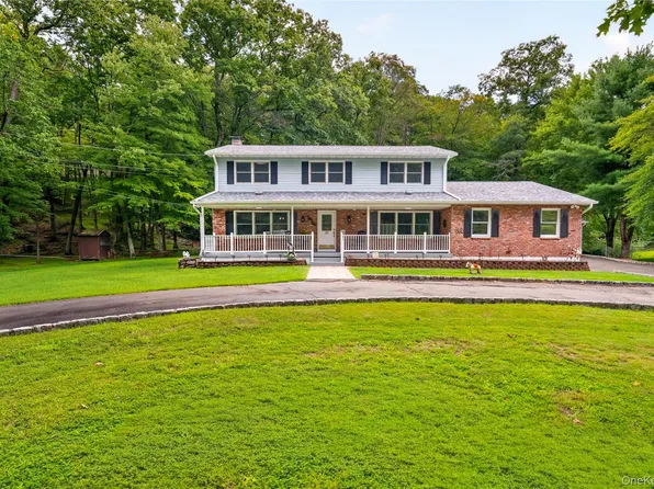 87 Mott Farm Road, Tomkins Cove, NY 10986