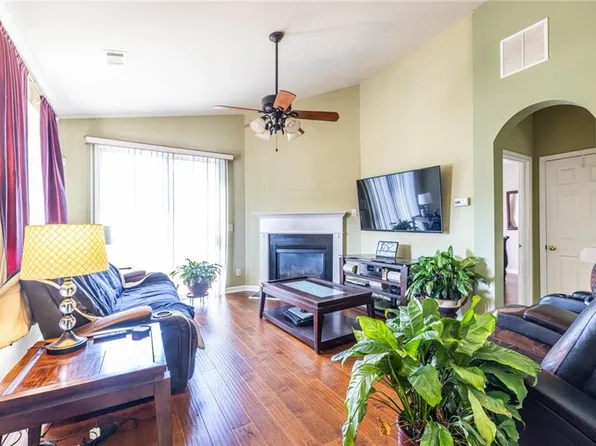806 Hartstone Ct, Fairburn, GA 30213