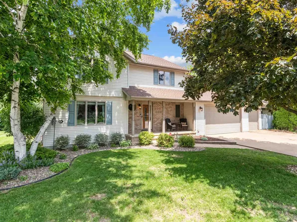 1364 Whippletree Ln, Neenah, WI 54956