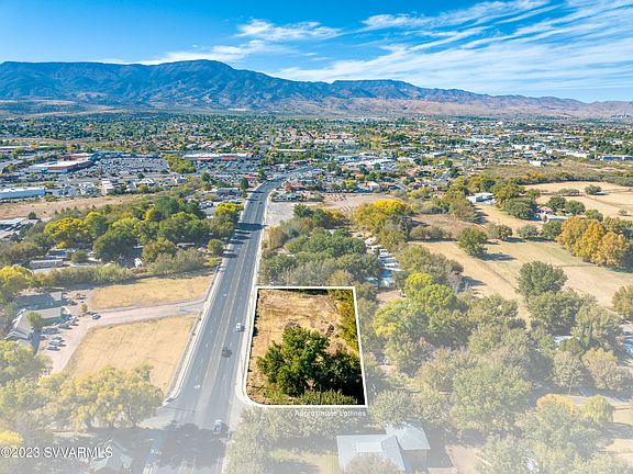 2nd image of 990 S Oasis Drive