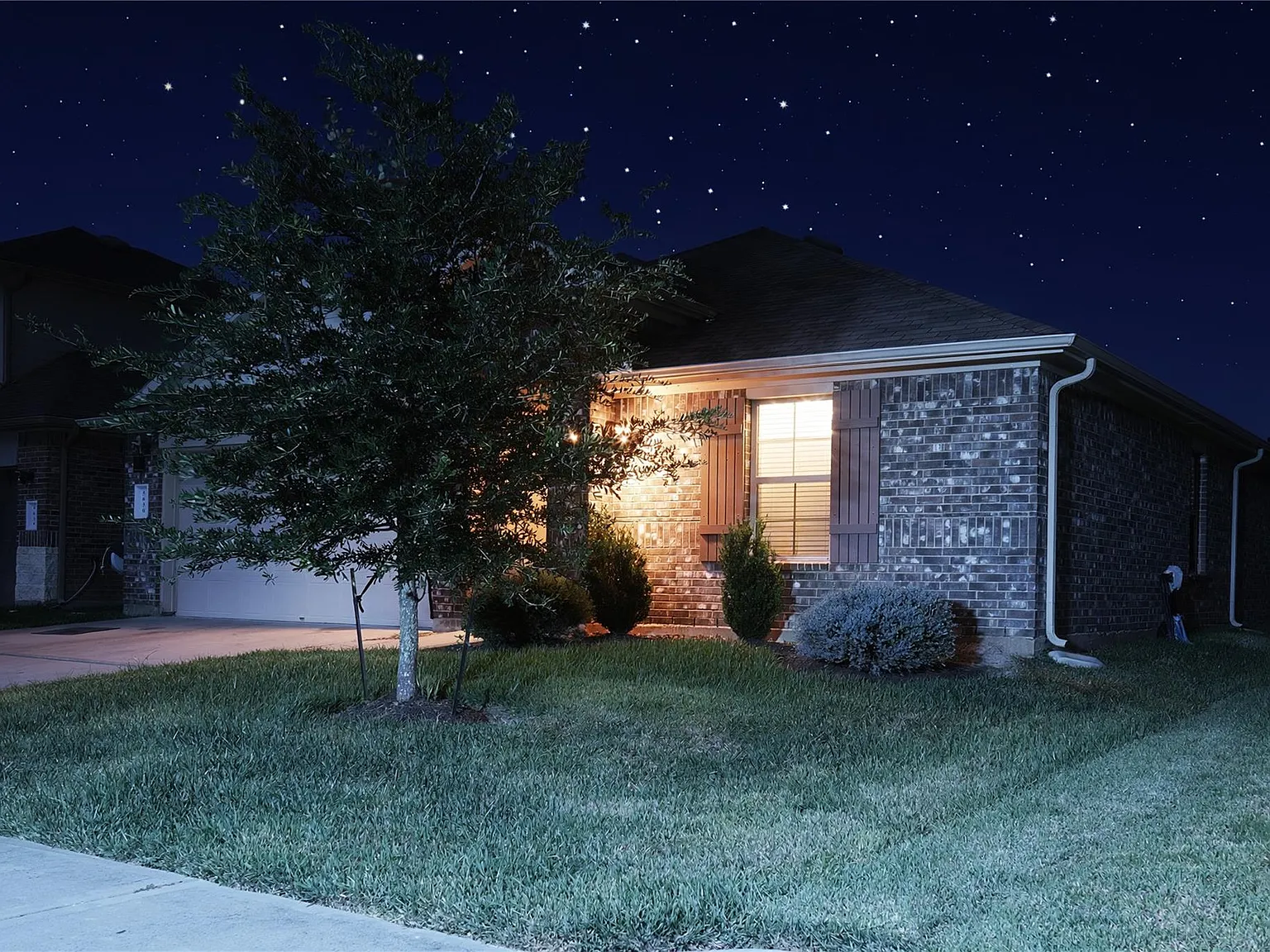 5 bed, 3.0 bath, 1836 sqft, $2,600 — Photo 4
