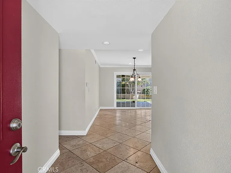 2310 E Monroe Ave — Photo 4