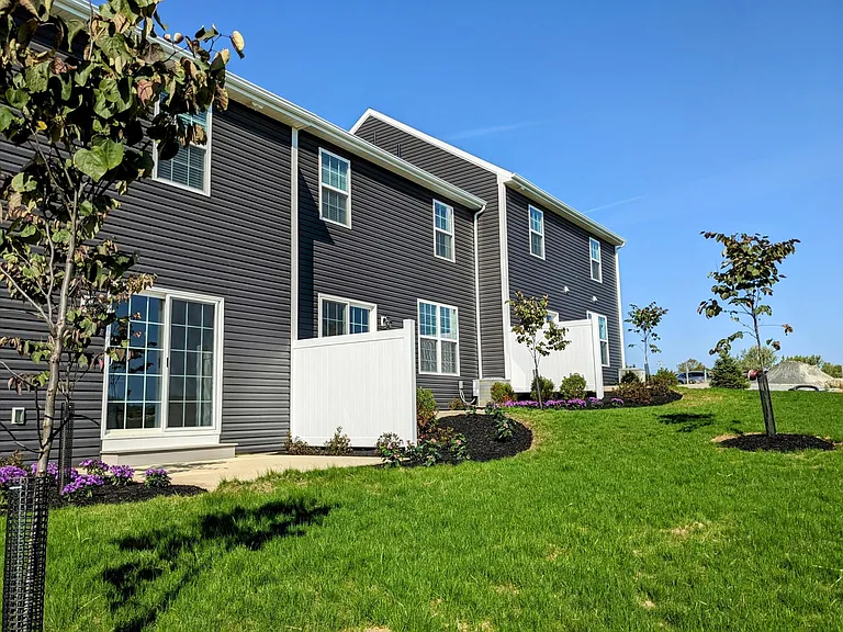 River Ridge Townhomes — Photo 17