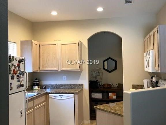 5th image of 6480 Annie Oakley Dr Unit 621