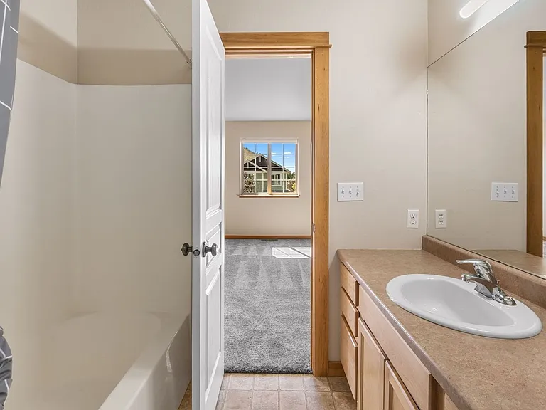 4006 Broadwater Ct — Photo 27