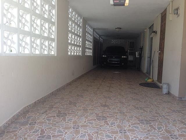 2nd image of J4 Calle Tiburcio Berty