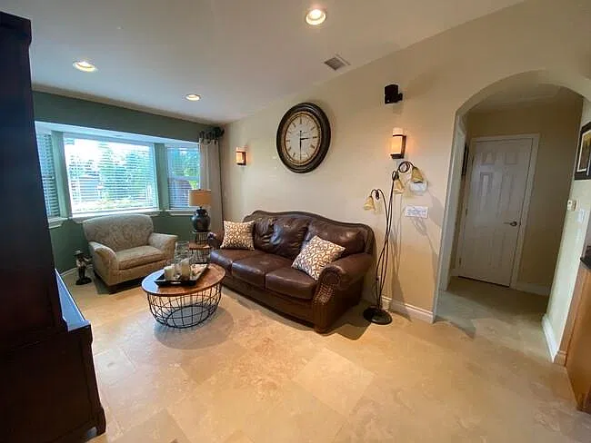 2 bed, 1000 sqft, $3,200 — Photo 3