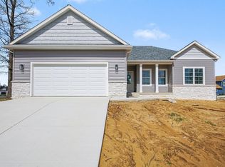 54675 Sacramento Meadows Dr, Osceola, IN