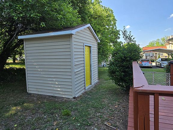 3rd image of 424 Tillman St