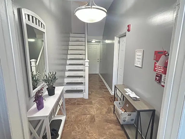 1710 W Girard Ave #2F — Photo 1