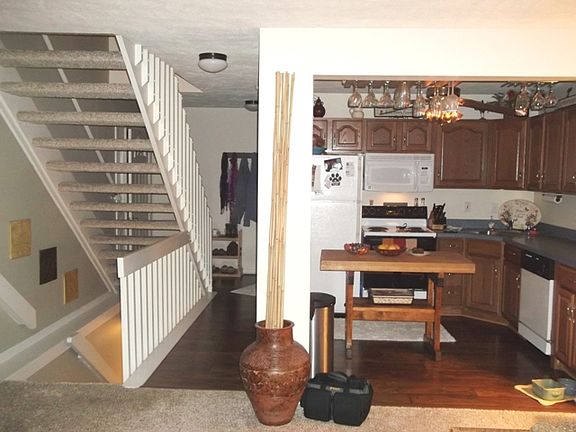 2nd image of 1612 Pheasant Ct Unit 1F