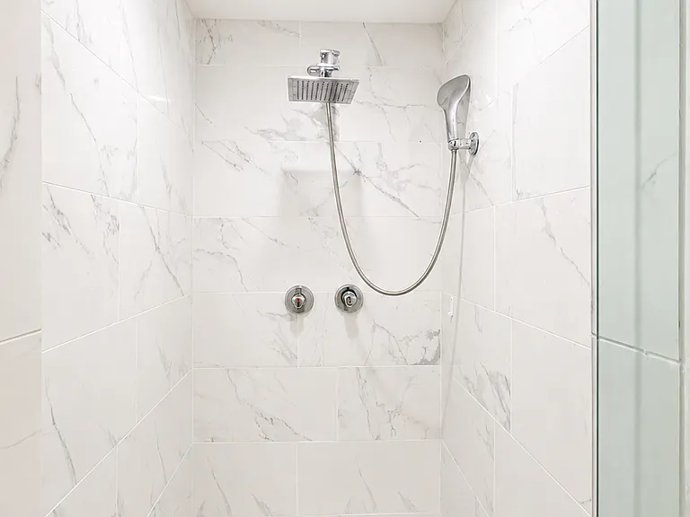 2401 Stephen Lee Dr — Photo 20