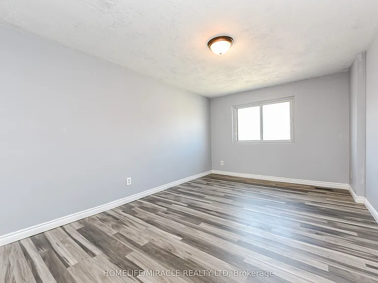 72 Carleton Pl #72 — Photo 11