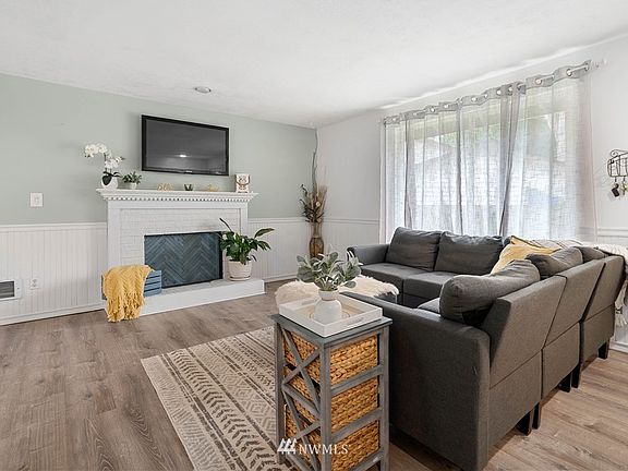3rd image of 14607 Timberbrook Dr