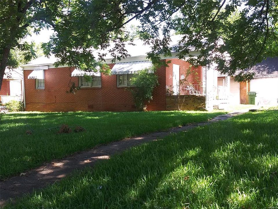 1st image of 2455 Woodlawn St