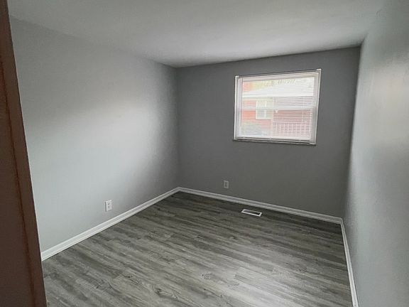 5th image of 1702 Beechwood Dr