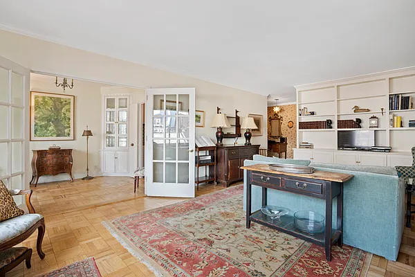 Sold by Douglas Elliman | media 18