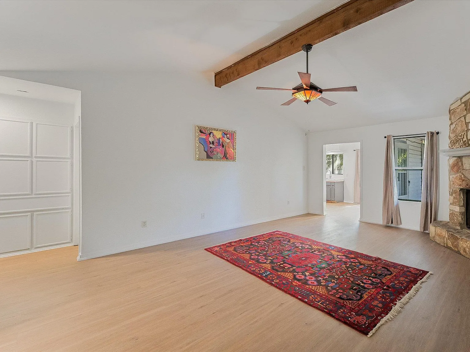 4 bed, 2.0 bath, 1618 sqft, $2,150 — Photo 4
