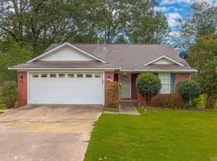 1068 Pine Forest Dr, Benton, AR 72019