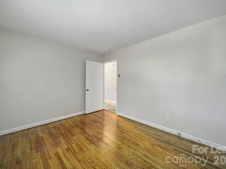 4301 Briarhill Dr — Photo 19