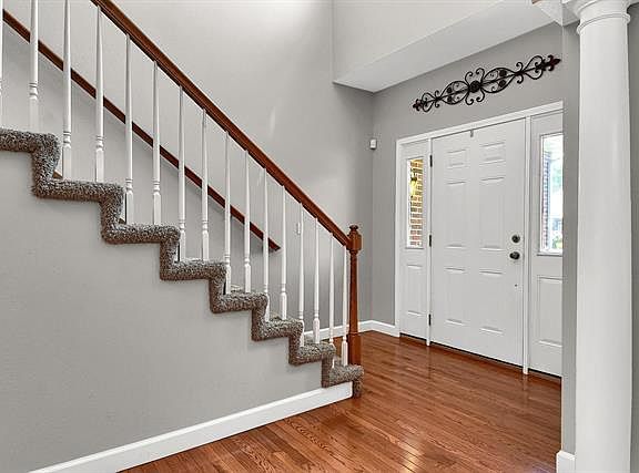 2nd image of 1436 Ashfield Glen Ct