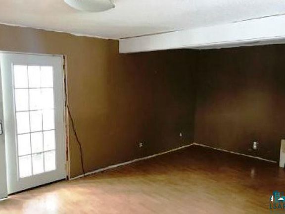 3rd image of 120 S 3rd Ave