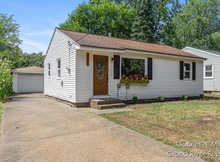 3755 Raven Ave SW, Wyoming, MI 49509