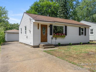 3755 Raven Ave SW, Wyoming, MI, 49509