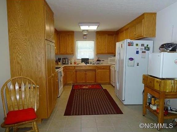 3rd image of 232 Katie Jane Drive