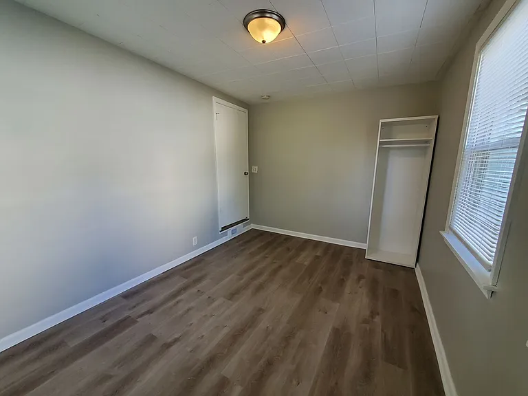 112 Fairbanks St NE — Photo 16