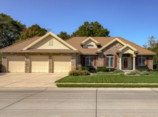 512 Forest Glen Dr, Council Bluffs, IA 51503