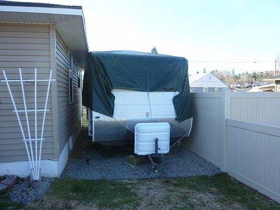 3rd image of 6015 N Douglas Dr