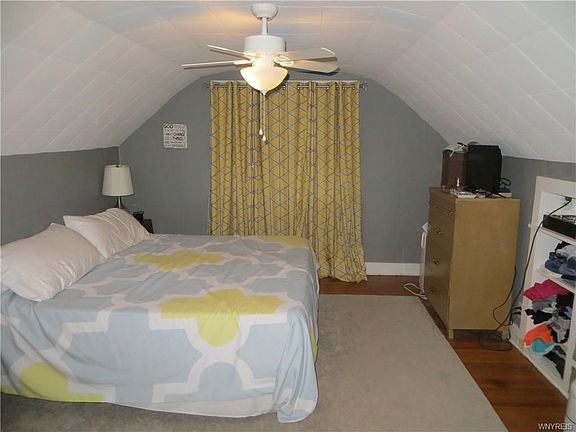 5th image of 146 Pine St