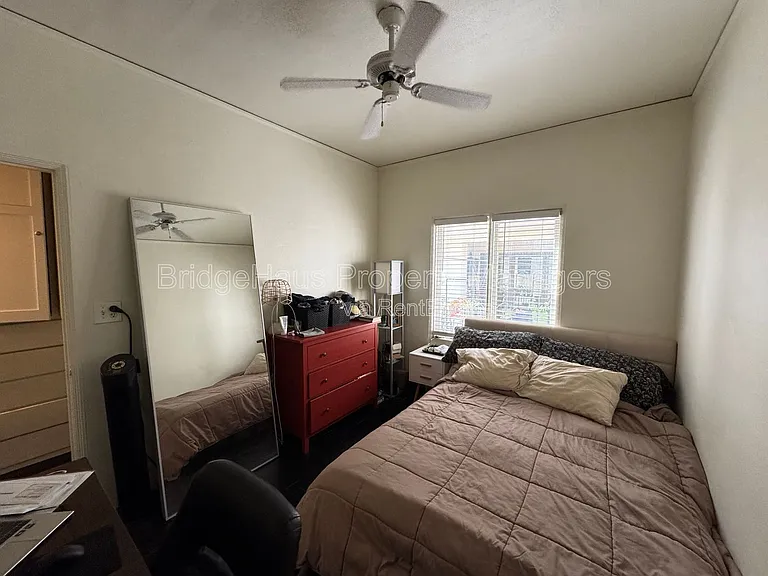 2660 6th Ave — Photo 7
