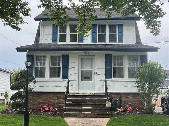 3rd image of 593 Palmer Ave