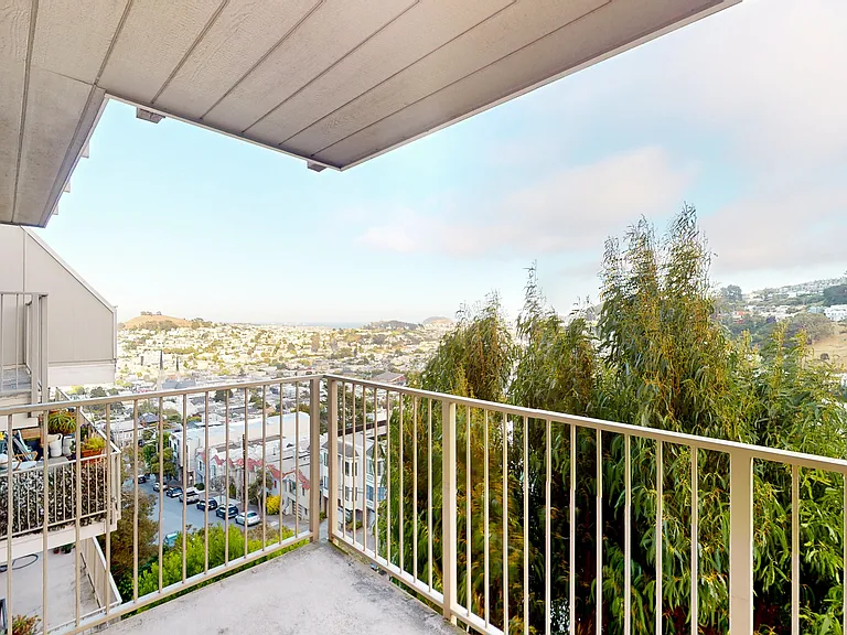 2033 Castro St #11A — Photo 7