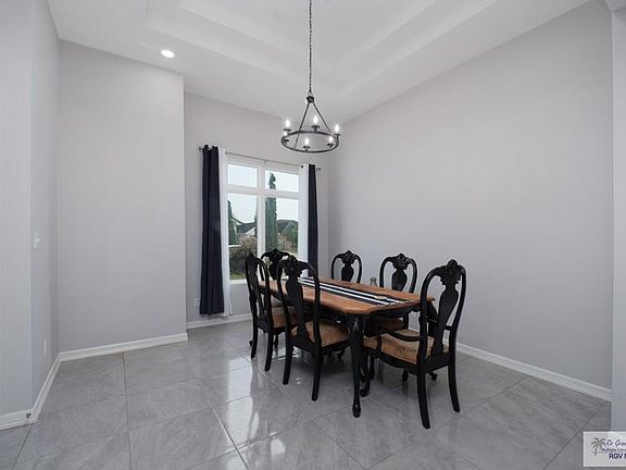 5th image of 222 Cream Rose Ct
